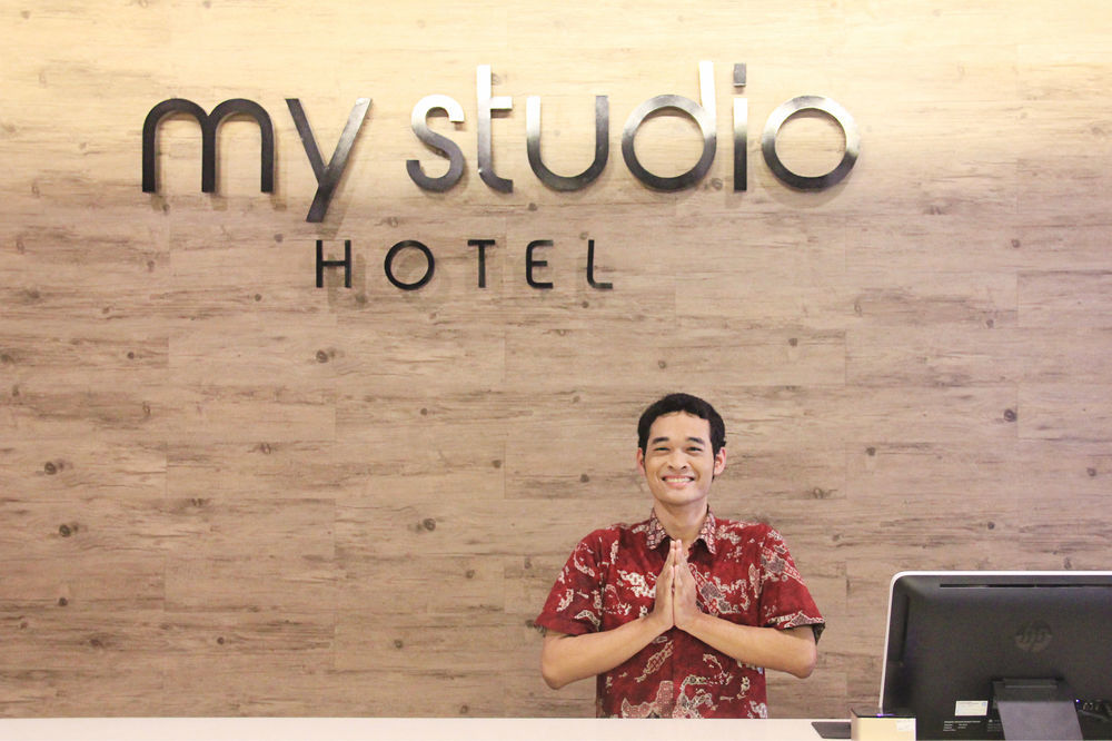 My Studio Hotel City Center Surabaya Kültér fotó